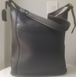 Coach vintage black leather crossbody bucket bag large